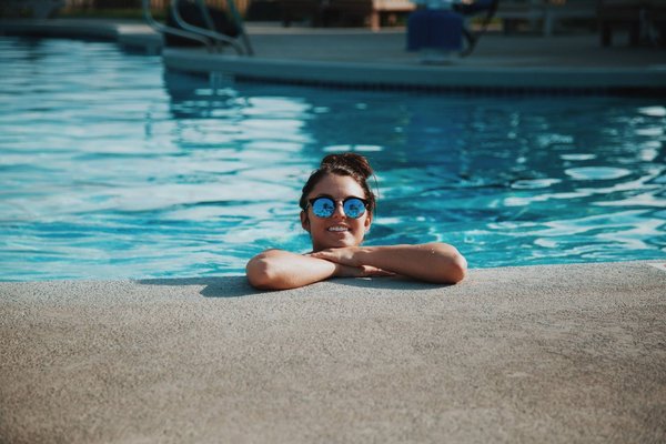 Quels sont les différents types de piscines adaptées aux Landes ?